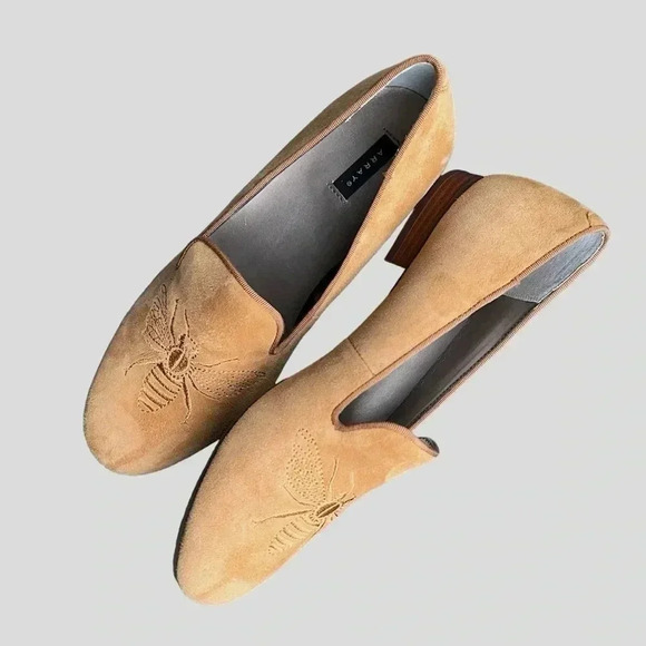 AARAY | NWOT | QUEEN BEE EMBROIDERED YELLOW SUEDE LOAFERS | SIZE: 7.5 M - Picture 5 of 10